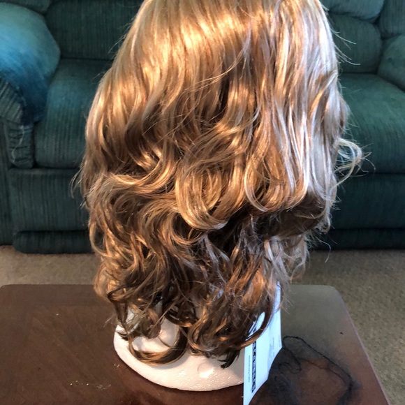 Look at the pictures - Picture 3 of 4